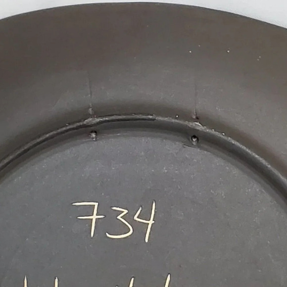 Norwegian Pottery Folk Art Black Plate Handmade NORWAY signed Nilo Holgerson 734 - Picture 11 of 11